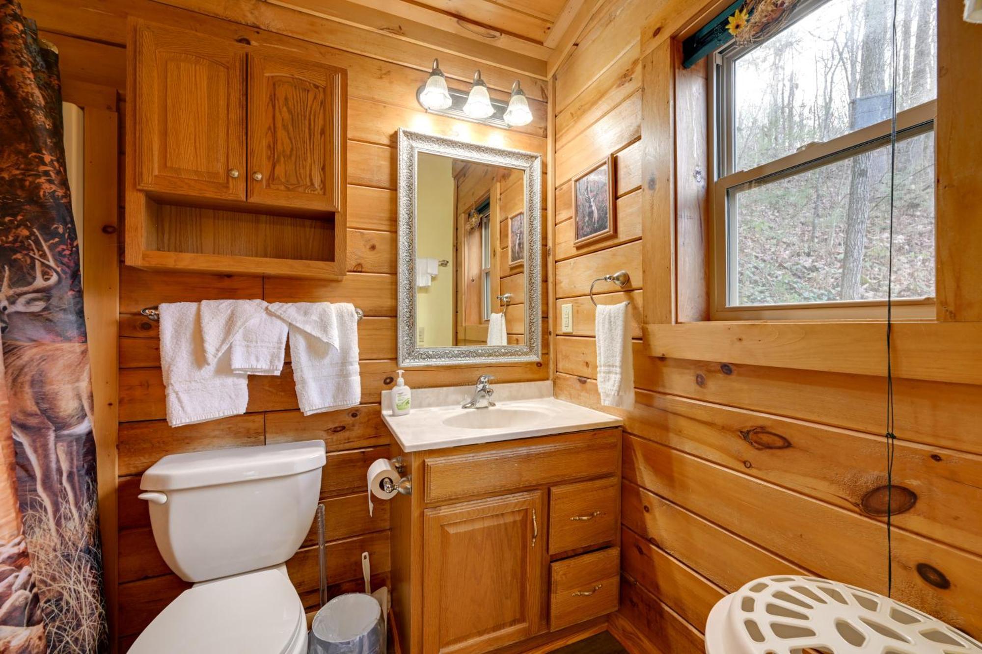 Cozy Deer Glen Cabin With Private Hot Tub And Porch! บรายซันซิตี ภายนอก รูปภาพ